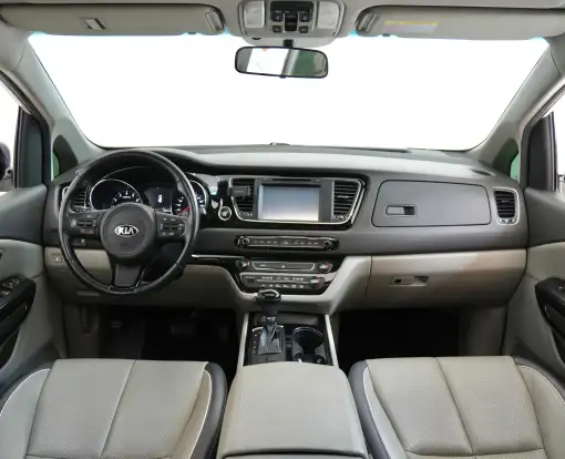 KIA-CARNIVAL-2015