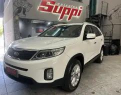 KIA SORENTO 2.4 16V GASOLINA EX AUTOMÁTICO KIA SORENTO 2.4 16V GASOLINA EX AUTOMÁTICO