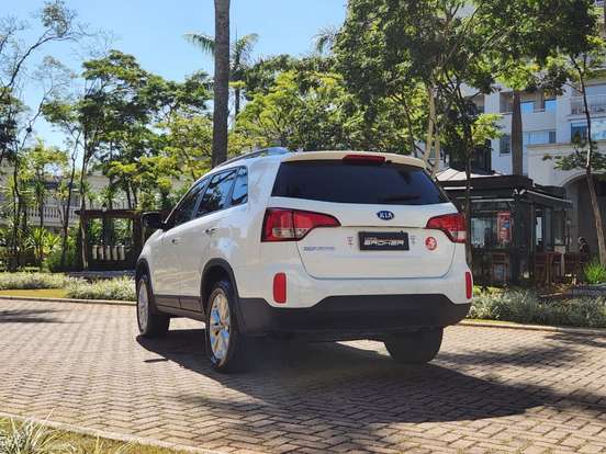KIA-SORENTO-2014