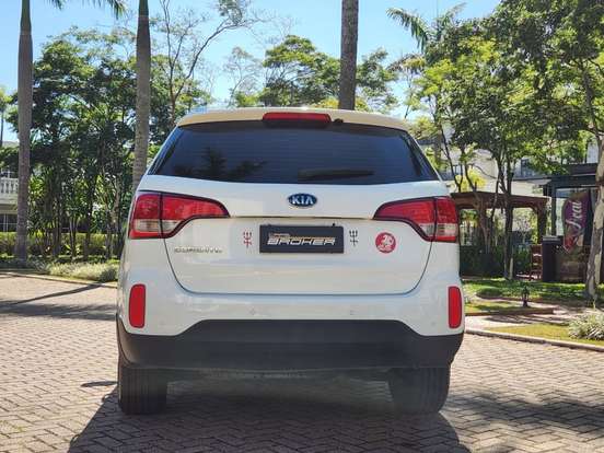 KIA-SORENTO-2014