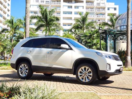KIA-SORENTO-2014