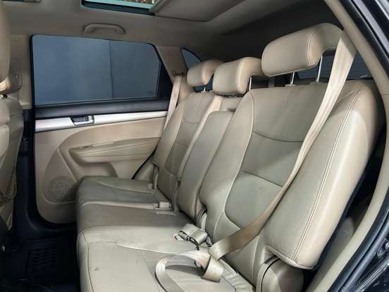 KIA-SORENTO-2012