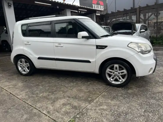 KIA-SOUL-2011