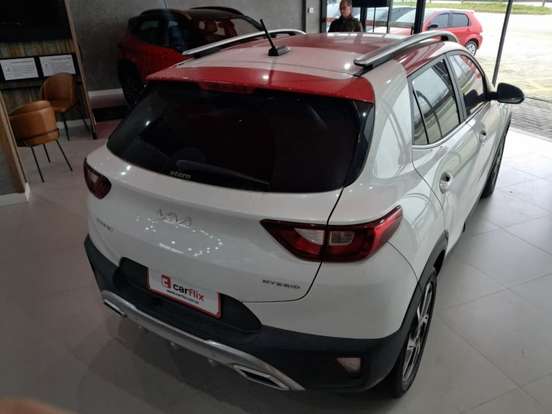 KIA-STONIC-2023