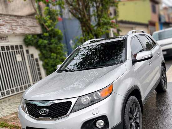 KIA-SORENTO-3.5 V6 GASOLINA EX 7L 4WD AUTOMÁTICO KIA-SORENTO-2012