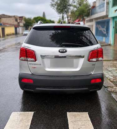 KIA-SORENTO-2012