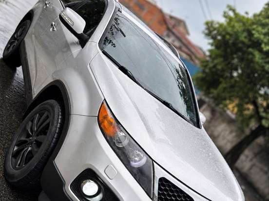 KIA-SORENTO-3.5 V6 GASOLINA EX 7L 4WD AUTOMÁTICO KIA-SORENTO-2012