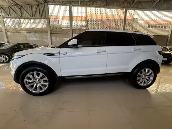 LAND ROVER-RANGE ROVER EVOQUE-2.0 PURE 4WD 16V GASOLINA 4P AUTOMÁTICO LAND ROVER-RANGE ROVER EVOQUE-2014