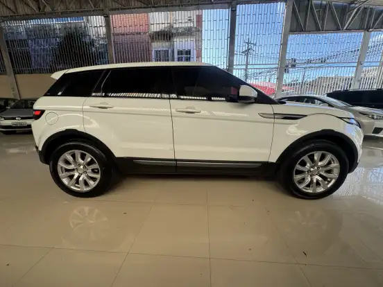 LAND ROVER-RANGE ROVER EVOQUE-2.0 PURE 4WD 16V GASOLINA 4P AUTOMÁTICO LAND ROVER-RANGE ROVER EVOQUE-2014