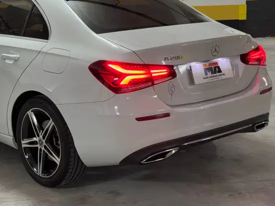 MERCEDES-BENZ-A 200-2020