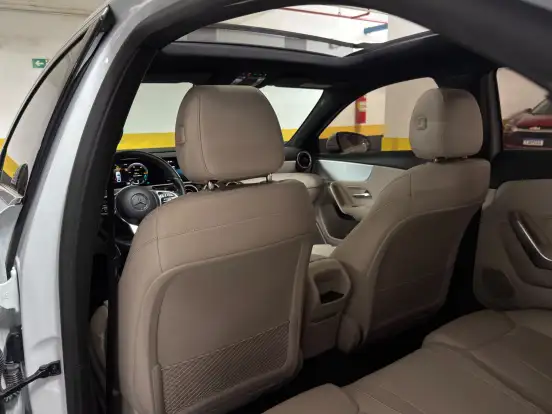 MERCEDES-BENZ-A 200-2020