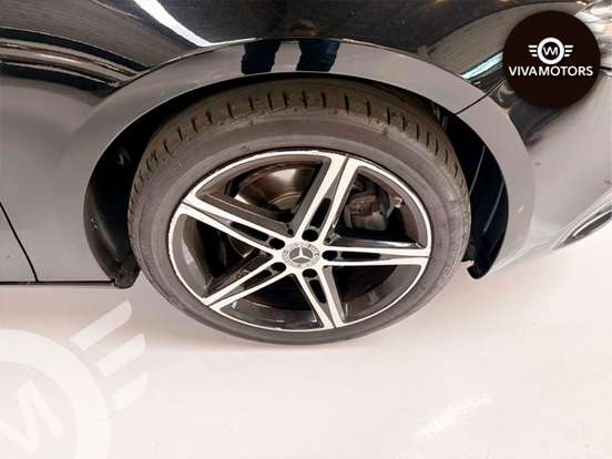 MERCEDES-BENZ-A 200-2019