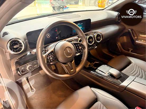 MERCEDES-BENZ-A 200-2019