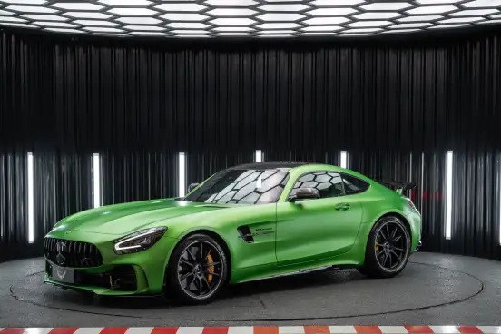 MERCEDES-BENZ-AMG GT-2021