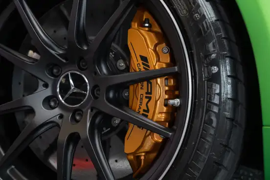 MERCEDES-BENZ-AMG GT-2021