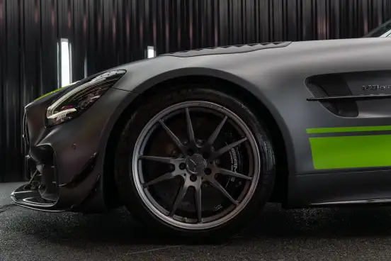 MERCEDES-BENZ-AMG GT-2020