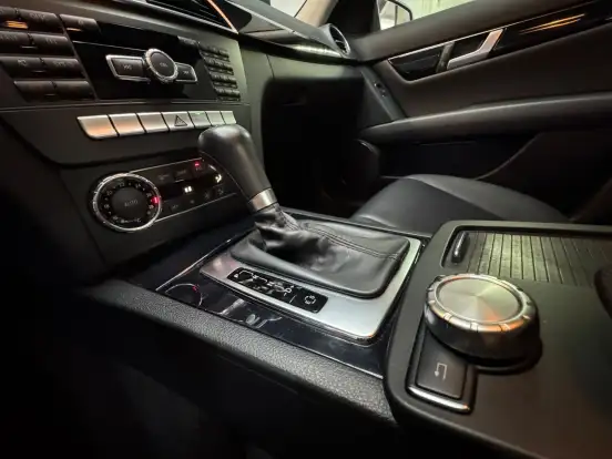 MERCEDES-BENZ-C 180-2012