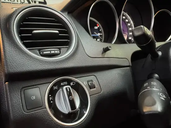 MERCEDES-BENZ-C 180-2012