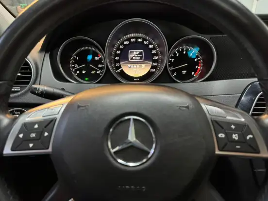 MERCEDES-BENZ-C 180-1.8 CGI CLASSIC 16V TURBO GASOLINA 4P AUTOMÁTICO MERCEDES-BENZ-C 180-2012