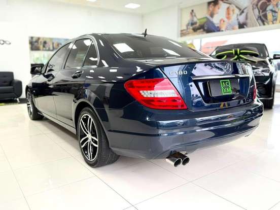 MERCEDES-BENZ-C 180-1.6 CGI CLASSIC 16V TURBO GASOLINA 4P AUTOMÁTICO MERCEDES-BENZ-C 180-2012