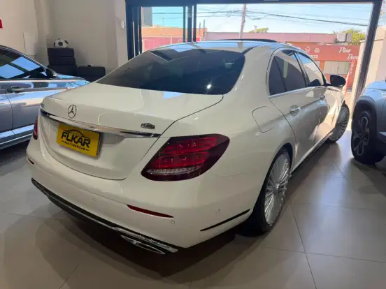 MERCEDES-BENZ-E 250-2.0 CGI GASOLINA EXCLUSIVE LAUNCH EDITION 9G-TRONIC MERCEDES-BENZ-E 250-2017