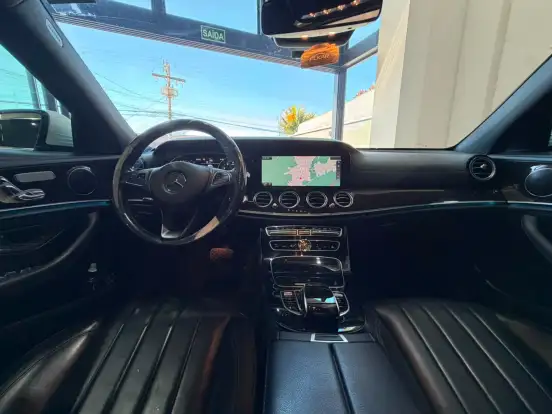 MERCEDES-BENZ-E 250-2.0 CGI GASOLINA EXCLUSIVE LAUNCH EDITION 9G-TRONIC MERCEDES-BENZ-E 250-2017