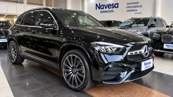 MERCEDES-BENZ-GLA 200-2024