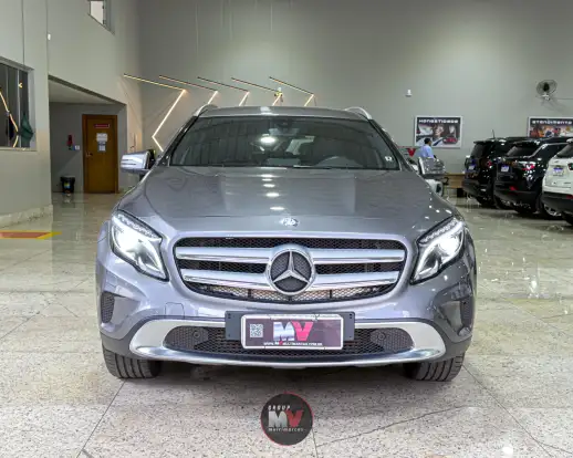 MERCEDES-BENZ-GLA 200-2015