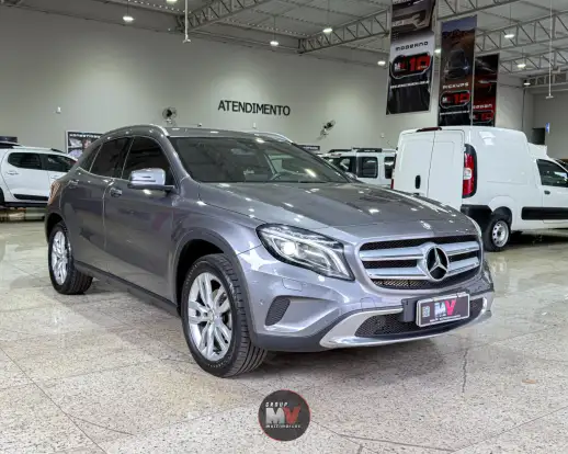 MERCEDES-BENZ-GLA 200-1.6 CGI ADVANCE 16V TURBO FLEX 4P AUTOMÁTICO MERCEDES-BENZ-GLA 200-2015