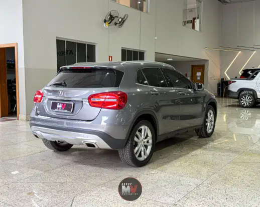 MERCEDES-BENZ-GLA 200-1.6 CGI ADVANCE 16V TURBO FLEX 4P AUTOMÁTICO MERCEDES-BENZ-GLA 200-2015