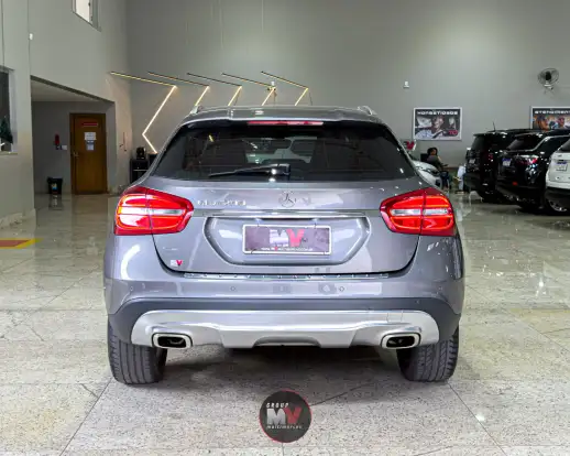 MERCEDES-BENZ-GLA 200-1.6 CGI ADVANCE 16V TURBO FLEX 4P AUTOMÁTICO MERCEDES-BENZ-GLA 200-2015