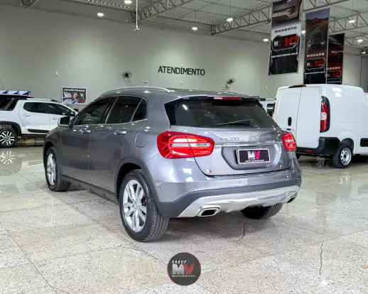 MERCEDES-BENZ-GLA 200-1.6 CGI ADVANCE 16V TURBO FLEX 4P AUTOMÁTICO MERCEDES-BENZ-GLA 200-2015