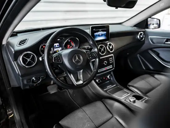MERCEDES-BENZ-GLA 200-1.6 CGI FLEX STYLE 7G-DCT MERCEDES-BENZ-GLA 200-2018