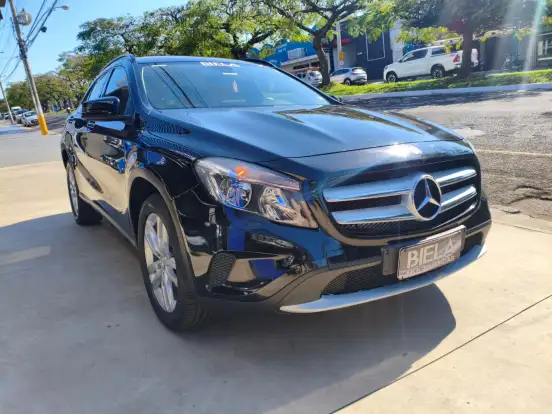 MERCEDES-BENZ-GLA 200-2016