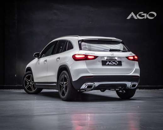 MERCEDES-BENZ-GLA 200-2026