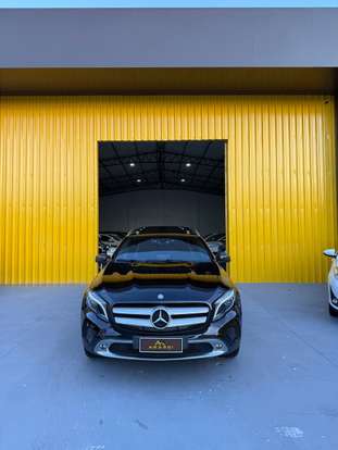 MERCEDES-BENZ-GLA 200-2016