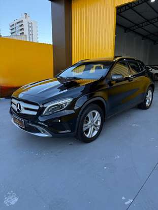 MERCEDES-BENZ-GLA 200-2016