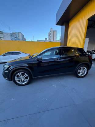 MERCEDES-BENZ-GLA 200-2016