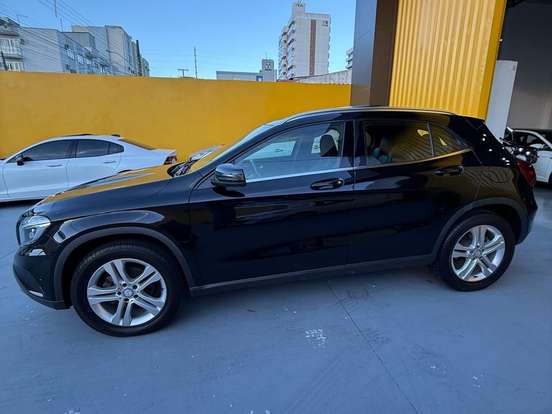 MERCEDES-BENZ-GLA 200-1.6 CGI ENDURO 16V TURBO FLEX 4P AUTOMÁTICO MERCEDES-BENZ-GLA 200-2016