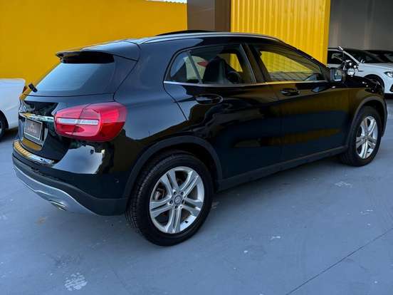 MERCEDES-BENZ-GLA 200-1.6 CGI ENDURO 16V TURBO FLEX 4P AUTOMÁTICO MERCEDES-BENZ-GLA 200-2016