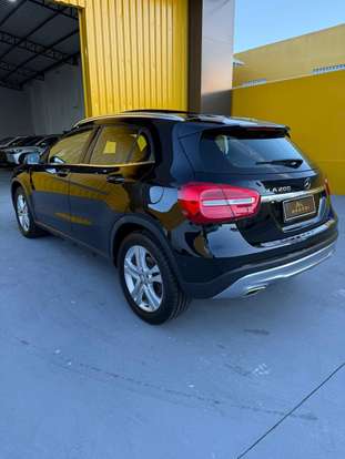 MERCEDES-BENZ-GLA 200-2016