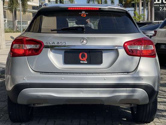 MERCEDES-BENZ-GLA 200-2016