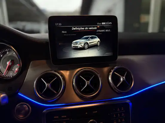 MERCEDES-BENZ-GLA 250-2.0 16V TURBO GASOLINA SPORT 4P 4MATIC AUTOMÁTICO MERCEDES-BENZ-GLA 250-2017