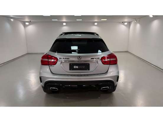 MERCEDES-BENZ-GLA 250-2.0 16V TURBO GASOLINA SPORT 4P AUTOMÁTICO MERCEDES-BENZ-GLA 250-2015