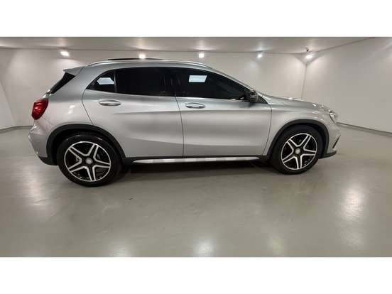 MERCEDES-BENZ-GLA 250-2.0 16V TURBO GASOLINA SPORT 4P AUTOMÁTICO MERCEDES-BENZ-GLA 250-2015