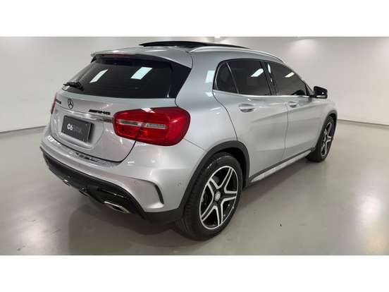 MERCEDES-BENZ-GLA 250-2.0 16V TURBO GASOLINA SPORT 4P AUTOMÁTICO MERCEDES-BENZ-GLA 250-2015