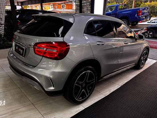 MERCEDES-BENZ-GLA 250-2017