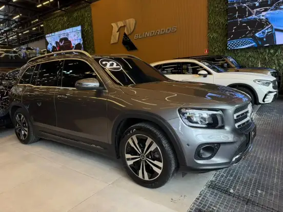 MERCEDES-BENZ-GLB 200-2021
