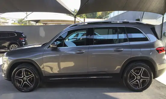 MERCEDES-BENZ-GLB 200-2020