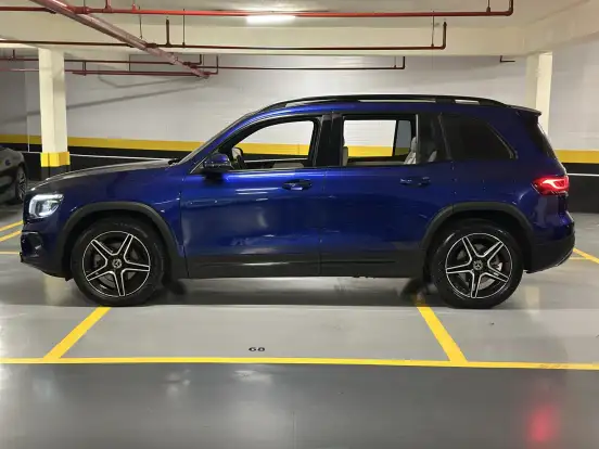 MERCEDES-BENZ-GLB 200-2020